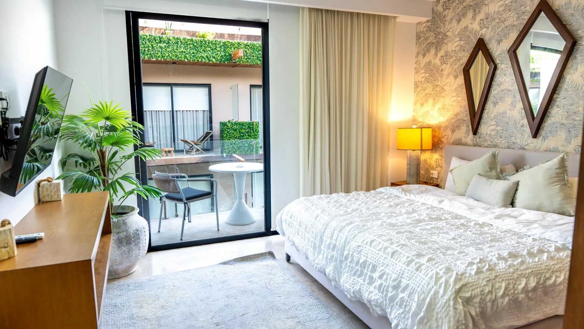 Menesse Tulum Bed & Breakfast
